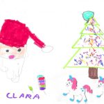 Weihnachtsmann mit rose Nase und großer roter Mütze, Weihnachtsbaum mit buntem kleinteiligen Schmuck, zwei kleine aufgeklebte Pferde